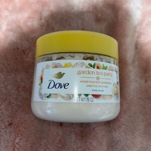 Dove Garden Tea Party Body Scrub - Yellow Lid
